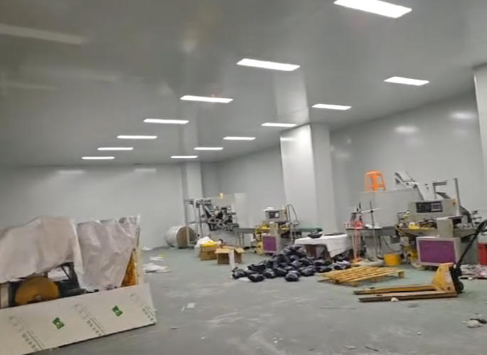 貴州驕子紙業(yè)公司車(chē)間凈化工程